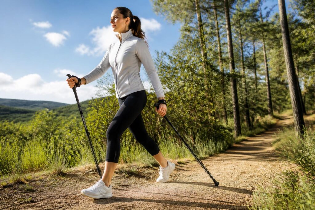 découvrez le bungy pump, une marche nordique dynamique qui combine exercice et renforcement musculaire pour tonifier tout le corps en douceur et efficacité.